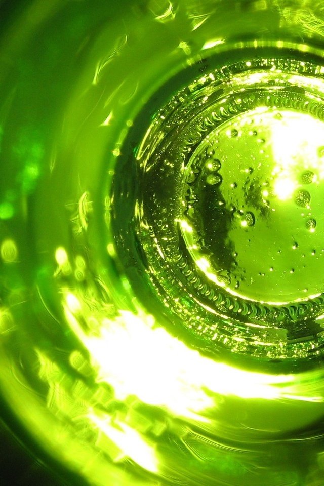Обои зелёный, стекло, бутылка, green, glass, bottle разрешение 2272x1280 Загрузить
