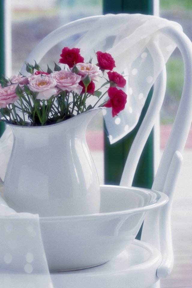 Обои цветы, розы, стул, букет, кувшин, тазик, ткан, flowers, roses, chair, bouquet, pitcher, basin разрешение 1920x1200 Загрузить