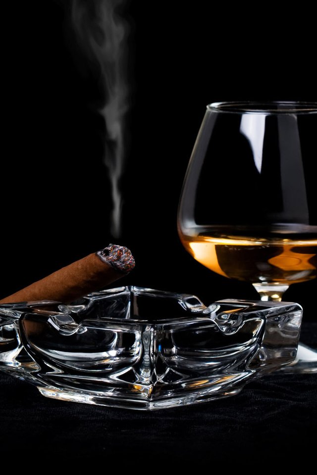 Обои сигара, выпивка, спиртное, cigar, booze, alcohol разрешение 1920x1200 Загрузить