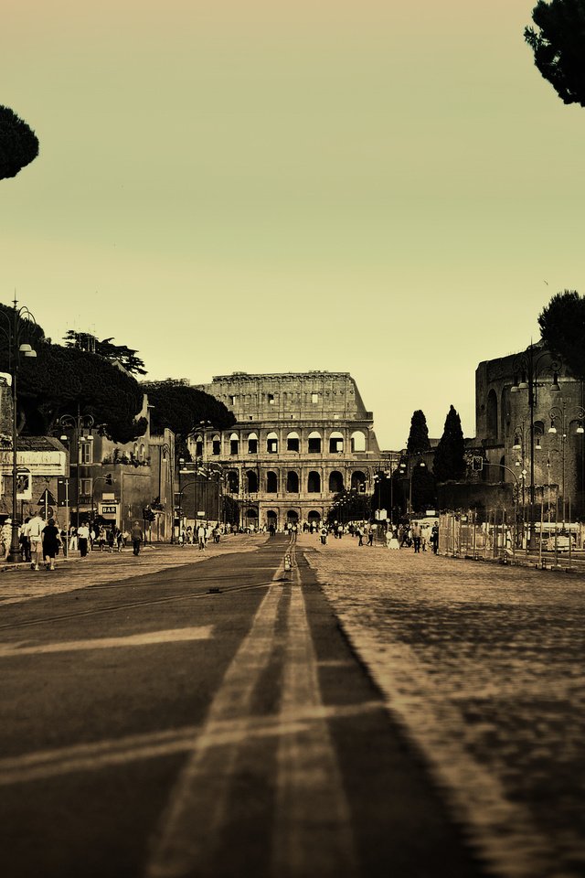 Обои дорога, италия, колизей, рим, road, italy, colosseum, rome разрешение 2560x1600 Загрузить