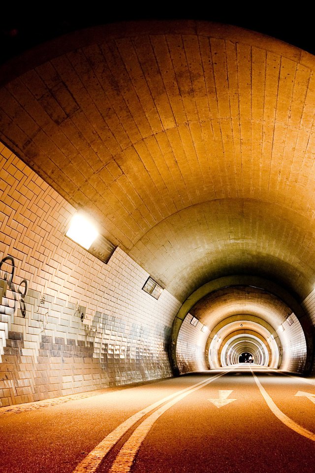 Обои дорога, туннель, граффити, освещение, road, the tunnel, graffiti, lighting разрешение 2560x1600 Загрузить