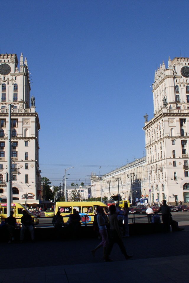 Обои башни, площадь, минск, привокзальная площадь, городские ворота, tower, area, minsk, station square, city gate разрешение 2288x1712 Загрузить