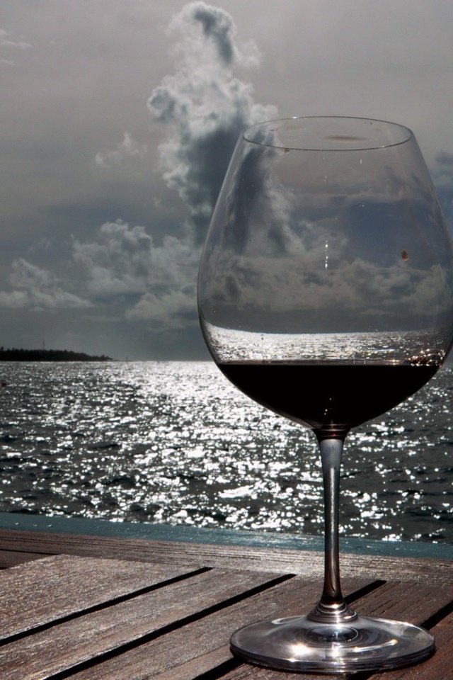 Обои небо, море, бокал, вино, the sky, sea, glass, wine разрешение 1920x1200 Загрузить