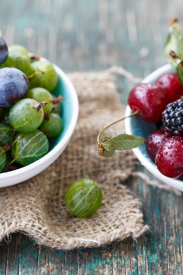 Обои ягода, вишня, сливы, julia khusainova, ежевика крыжовник, berry, cherry, plum, blackberry gooseberry разрешение 2000x1333 Загрузить