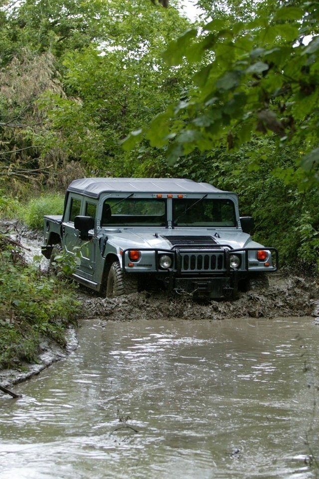 Hummer h1 в грязи