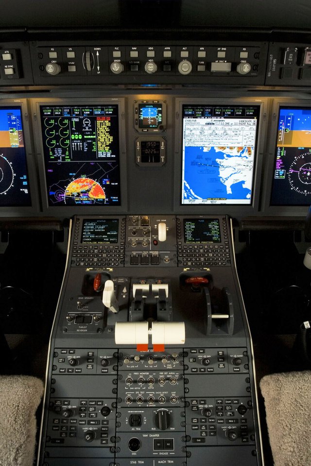 Обои bombardier, challenger 605, flight deck разрешение 3600x2400 Загрузить