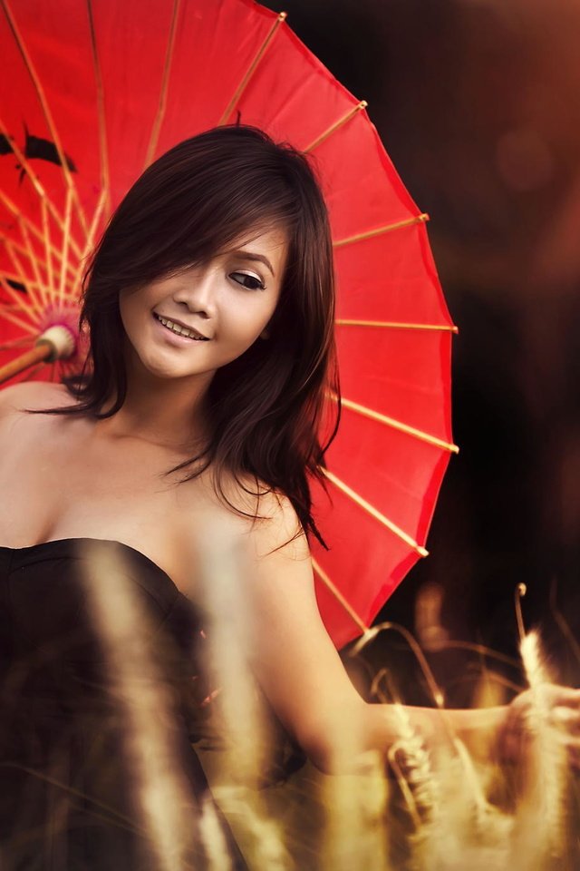 Обои девушка, улыбка, красный, модель, зонт, зонтик, азиатка, girl, smile, red, model, umbrella, asian разрешение 2048x1365 Загрузить