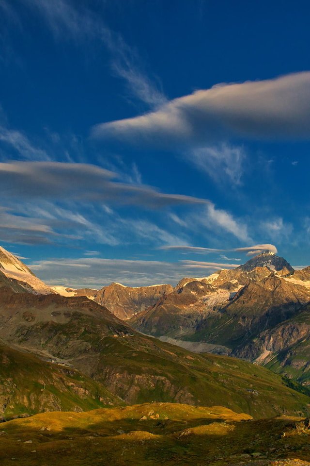 Обои небо, облака, горы, пейзаж, the sky, clouds, mountains, landscape разрешение 2048x1288 Загрузить