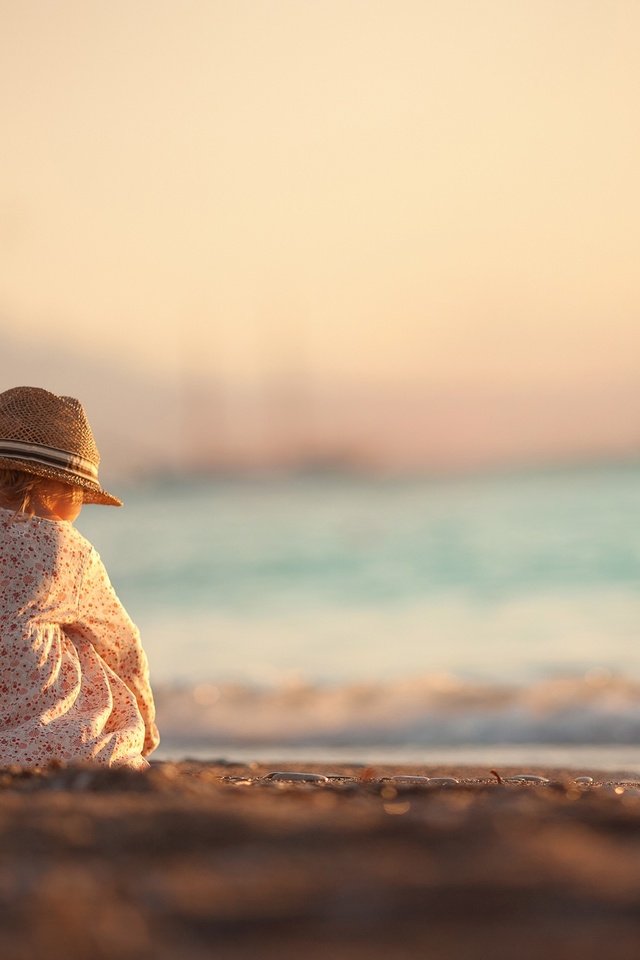 Обои настроение, пляж, девочка, ребенок, шляпа, mood, beach, girl, child, hat разрешение 3000x2000 Загрузить