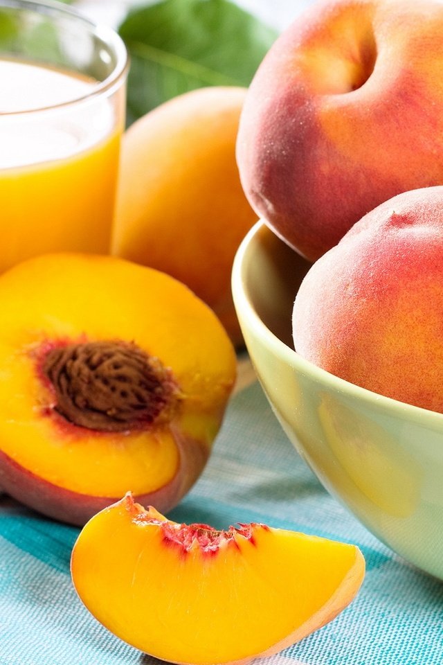 Обои фрукты, персики, стакан, персик, сок, персиковый сок, fruit, peaches, glass, peach, juice, peach juice разрешение 1920x1369 Загрузить