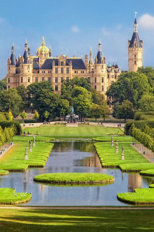 Обои деревья, мекленбург-передняя померания, парк, schweriner schloss, schwerin palace, замок, пруд, дворец, германия, шверин, шверинский замок, trees, mecklenburg-vorpommern, park, castle, pond, palace, germany, schwerin, schwerin castle разрешение 2560x1600 Загрузить