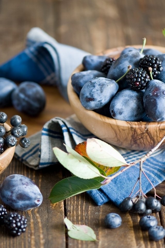 Обои фрукты, ягоды, черника, натюрморт, ежевика, сливы, голубика, anna verdina, fruit, berries, blueberries, still life, blackberry, plum разрешение 1920x1259 Загрузить