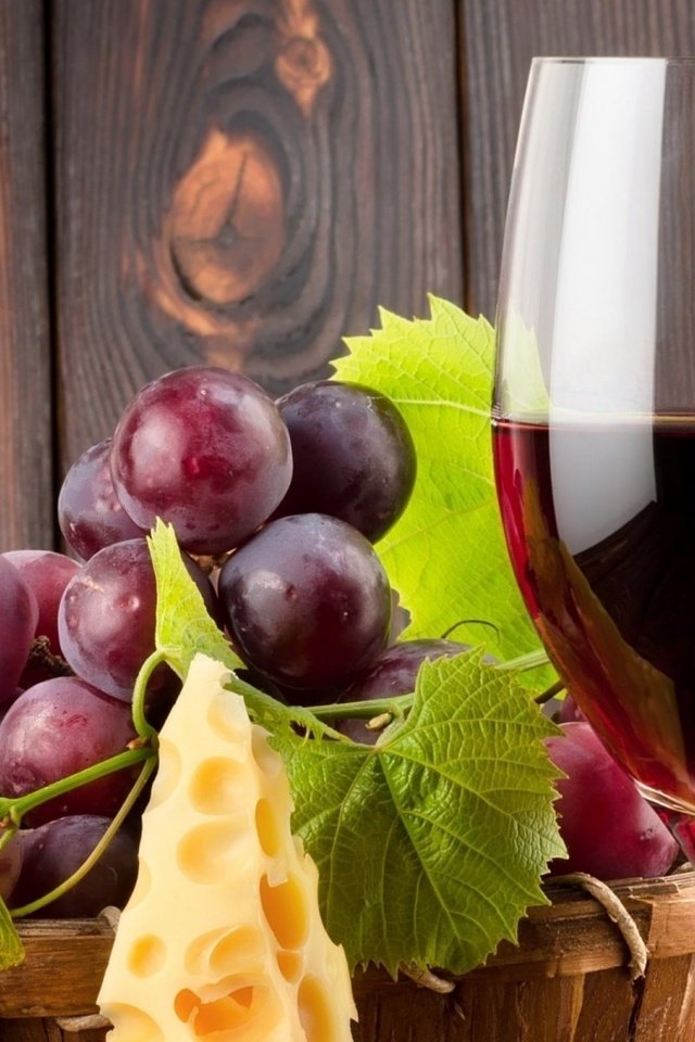 Обои виноград, сыр, вино, красное вино, бокал вина, grapes, cheese, wine, red wine, a glass of wine разрешение 1920x1200 Загрузить