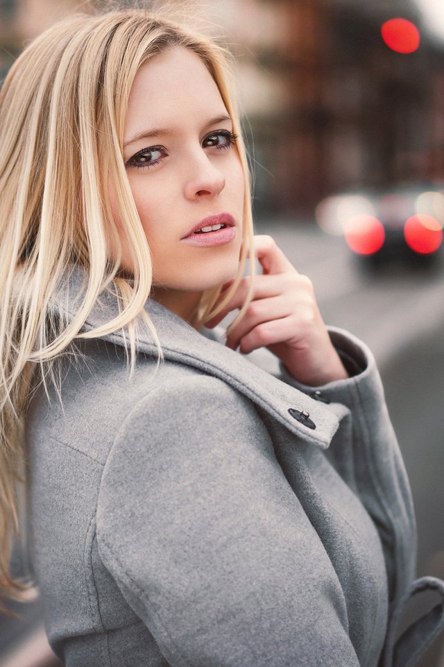 Обои девушка, блондинка, портрет, пальто, паулина, мартин кюн, girl, blonde, portrait, coat, paulina, martin kuhn разрешение 1920x1280 Загрузить