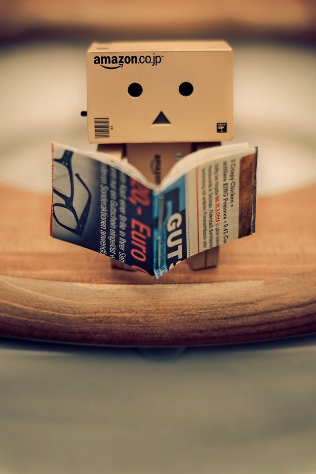 Обои клозет, коробка, книга, унитаз, данбо, картонный робот, the closet, box, book, the toilet, danbo, cardboard robot разрешение 2998x1806 Загрузить