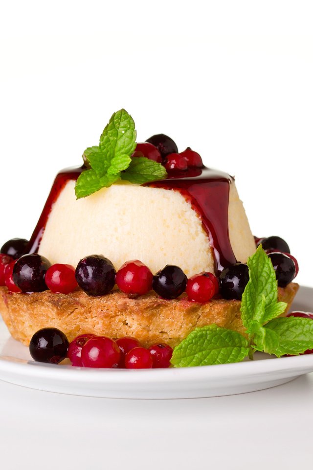 Обои крем для торта, ягоды, сладкое, выпечка, десерт, пирожное, cream cake, berries, sweet, cakes, dessert, cake разрешение 5000x3333 Загрузить