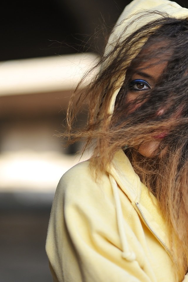 Обои девушка, взгляд, волосы, фотограф, ветер, джованни zacche, girl, look, hair, photographer, the wind, giovanni zacche разрешение 2048x1363 Загрузить