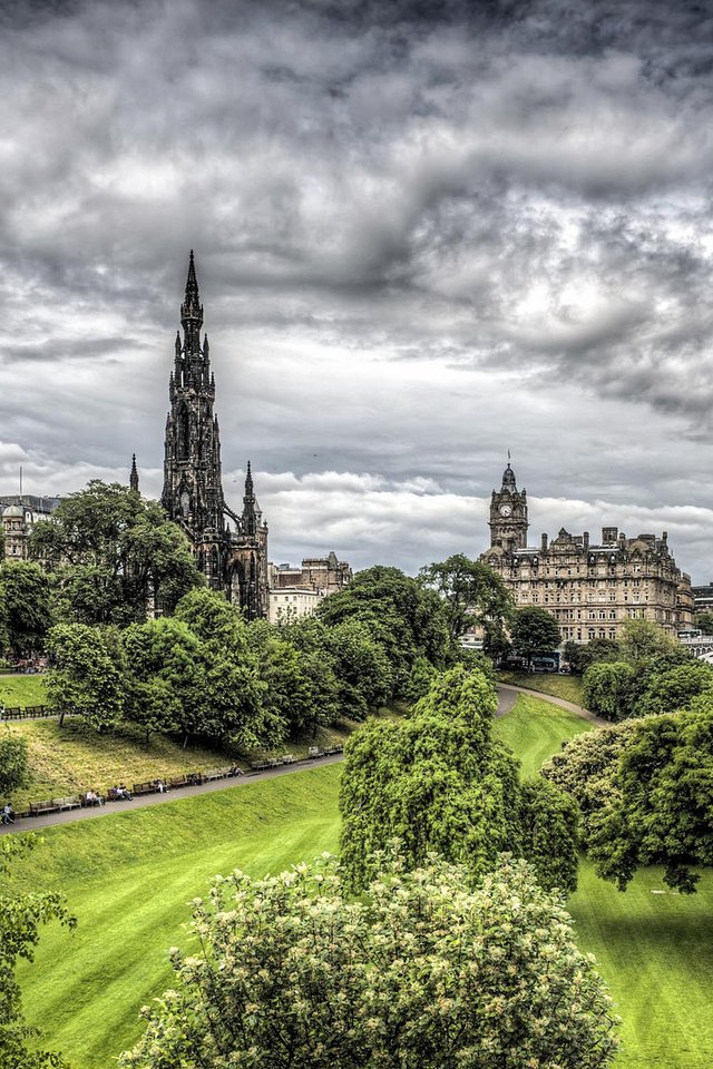 Обои небо, деревья, мост, дома, шотландия, hdr, эдинбург, the sky, trees, bridge, home, scotland, edinburgh разрешение 2048x1366 Загрузить