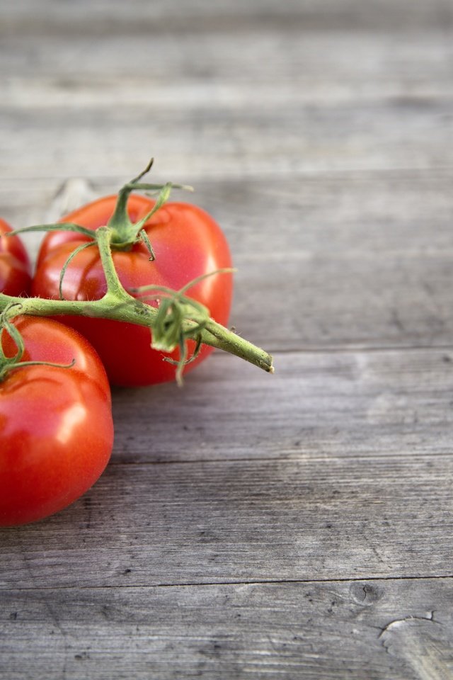 Обои фон, овощи, помидоры, томаты, background, vegetables, tomatoes разрешение 4320x2880 Загрузить