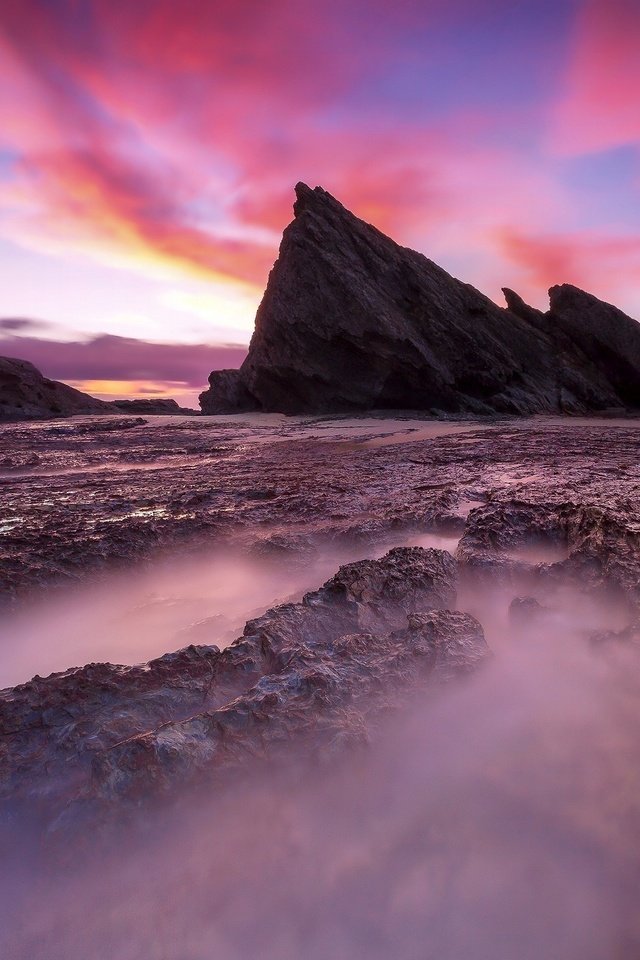 Обои скалы, море, рассвет, побережье, rocks, sea, dawn, coast разрешение 2048x1366 Загрузить