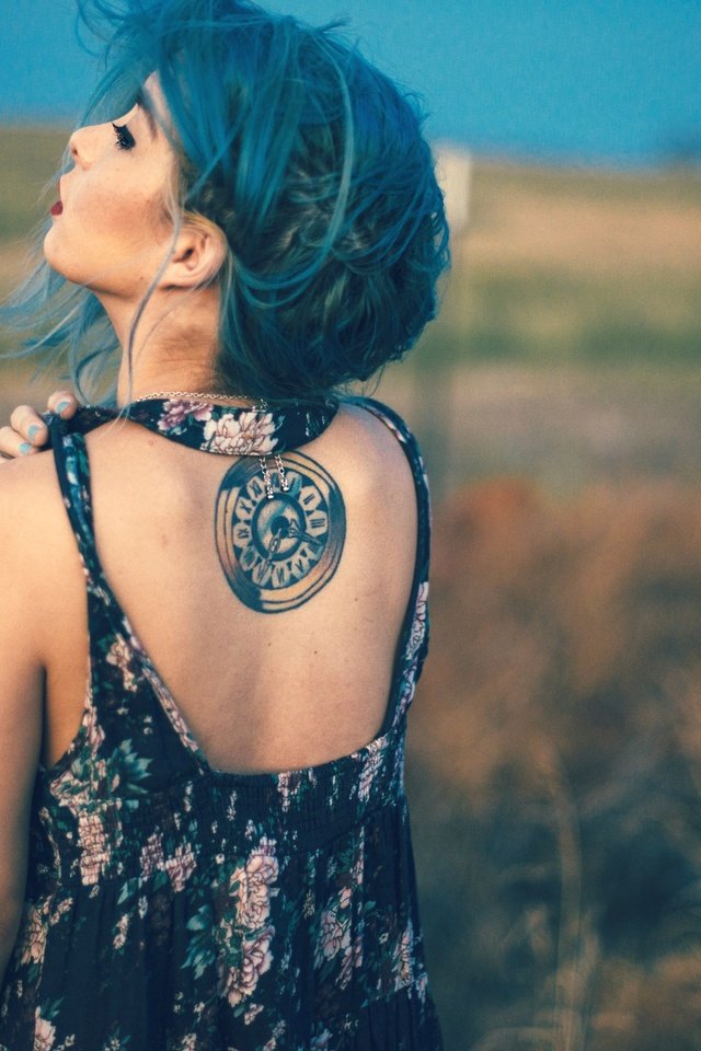 Обои тату, спина, татуировка, девушка. синие волосы, tattoo, back, girl. blue hair разрешение 4000x2670 Загрузить