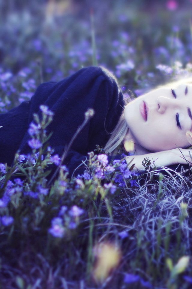 Обои цветы, девушка, сон, голубая, gевочка, becoming, flowers, girl, sleep, blue разрешение 1920x1200 Загрузить