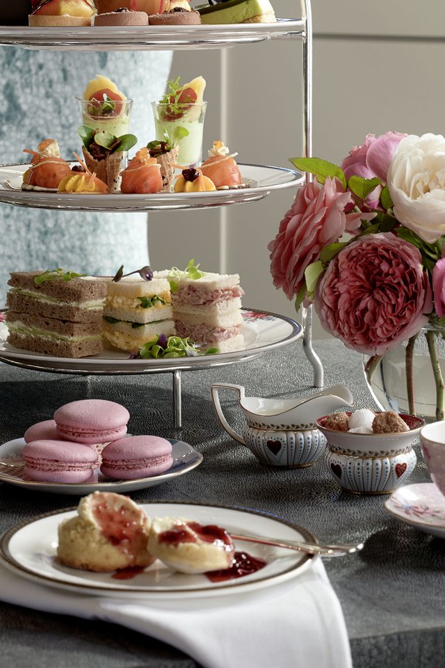 Обои цветы, чай, пирожные, afternoon tea, flowers, tea, cakes разрешение 5415x3578 Загрузить