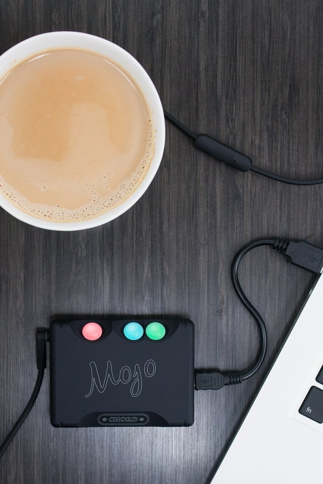 Обои кофе, чашка, ноутбук, шнур, mojo, chord electronics, coffee, cup, laptop, cord разрешение 2998x1831 Загрузить