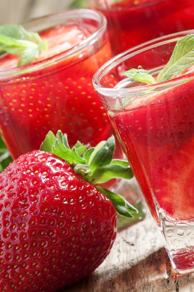 Обои напиток, клубника, ягоды, напитки, drink, strawberry, berries, drinks разрешение 4752x3168 Загрузить