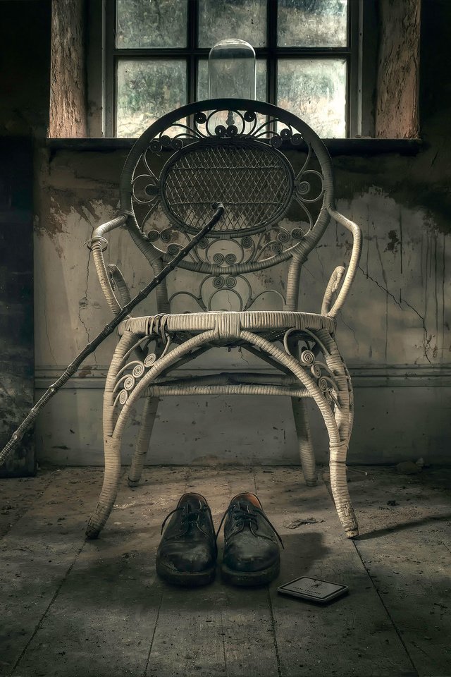 Обои картина, стул, ботинки, трость, solitude, picture, chair, shoes, cane разрешение 2048x1368 Загрузить