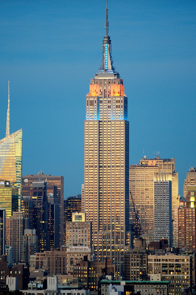 Обои небо, вечер, дома, сша, нью-йорк, небоскрёб, the sky, the evening, home, usa, new york, skyscraper разрешение 2048x1358 Загрузить