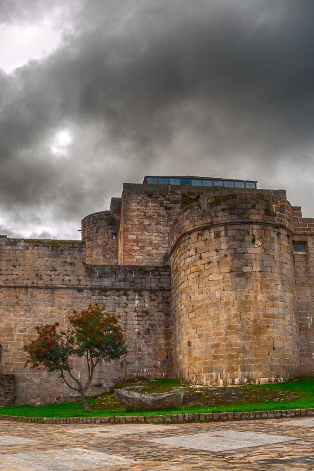 Обои тучи, крепость, испания, castillo, sanabria, clouds, fortress, spain разрешение 2800x1800 Загрузить