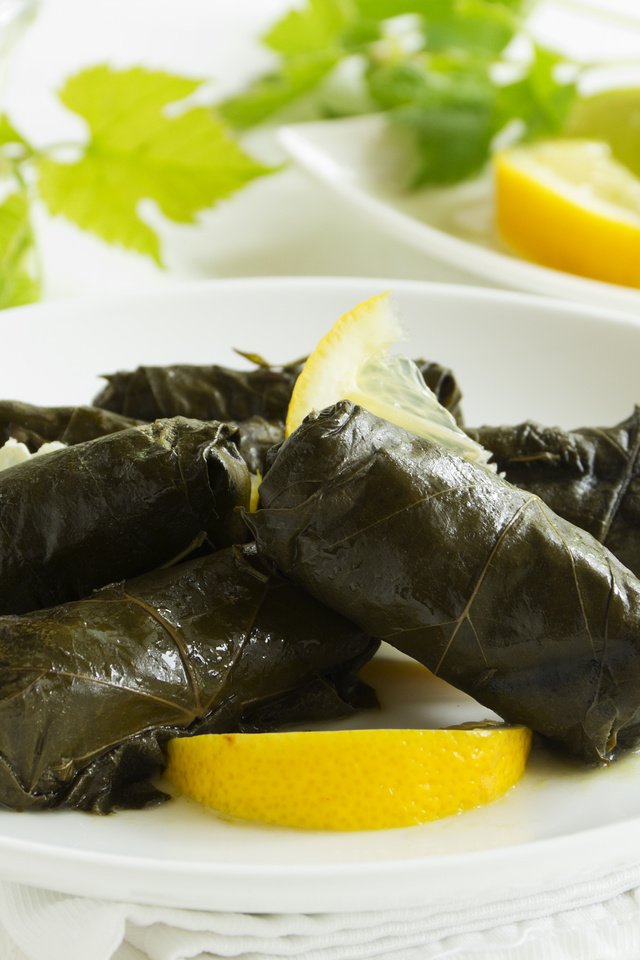 Обои голубцы, stuffed grape leaves, turkish and greek cuisine, долма, в виноградных листьях, cabbage rolls, dolma, grape leaves разрешение 5184x3456 Загрузить