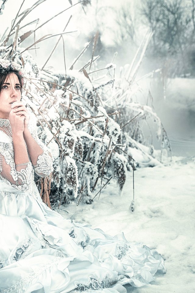 Обои снег, девушка, платье, мороз, холод, замерзла, rozalina yakimenko, snow, girl, dress, frost, cold, frozen разрешение 2048x1152 Загрузить