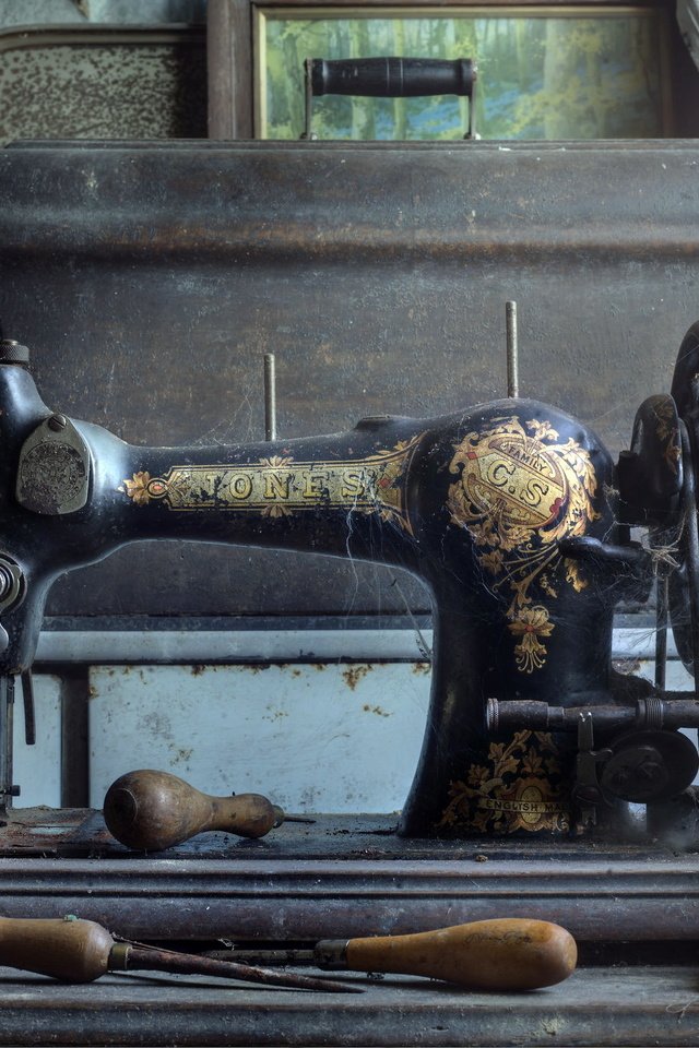 Обои фон, швейная машина, старьё, background, sewing machine, junk разрешение 2048x1363 Загрузить
