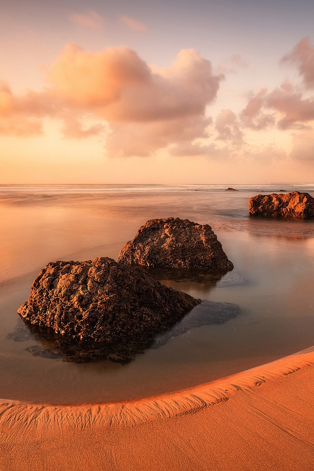 Обои небо, португалия, облака, вода, природа, камни, море, пляж, океан, the sky, portugal, clouds, water, nature, stones, sea, beach, the ocean разрешение 2048x1381 Загрузить