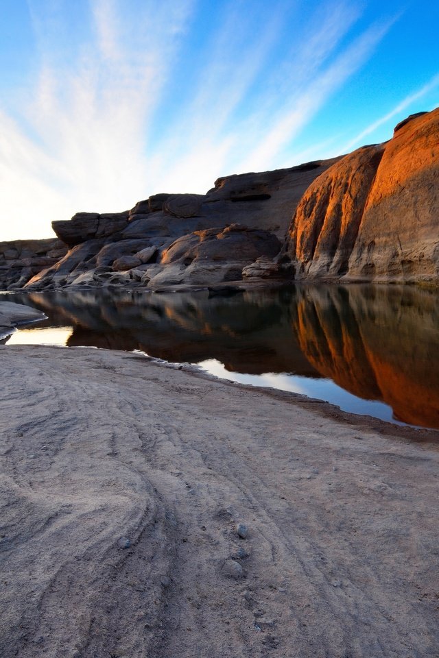 Обои небо, облака, река, скалы, каньон, сша, колорадо, штат аризона, the sky, clouds, river, rocks, canyon, usa, colorado, arizona разрешение 2555x1600 Загрузить