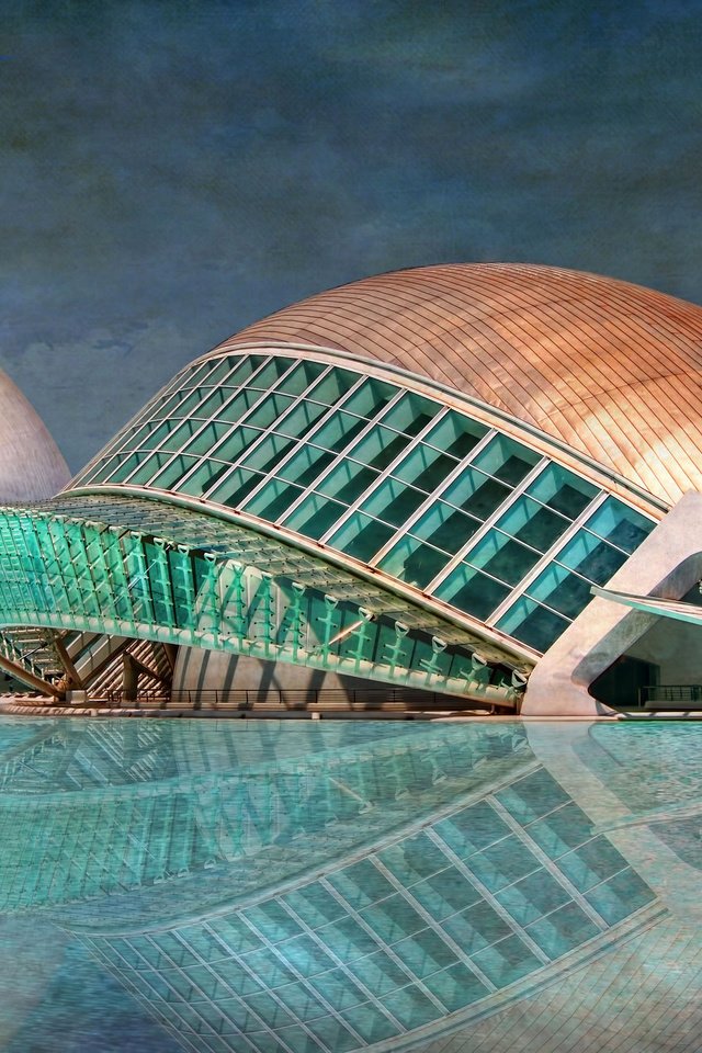 Обои небо, отражение, бассейн, здание, испания, валенсия, the sky, reflection, pool, the building, spain, valencia разрешение 2048x1284 Загрузить