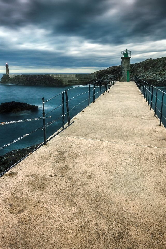 Обои берег, тучи, море, маяк, мост, shore, clouds, sea, lighthouse, bridge разрешение 2048x1219 Загрузить