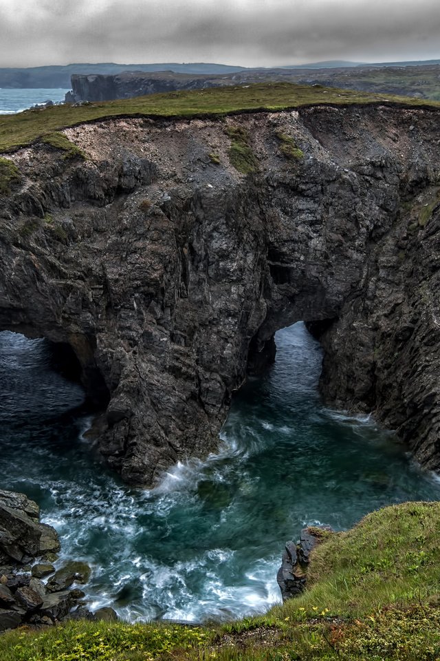 Обои скалы, море, шторм, грот, пасмурно, rocks, sea, storm, the grotto, overcast разрешение 2048x1367 Загрузить