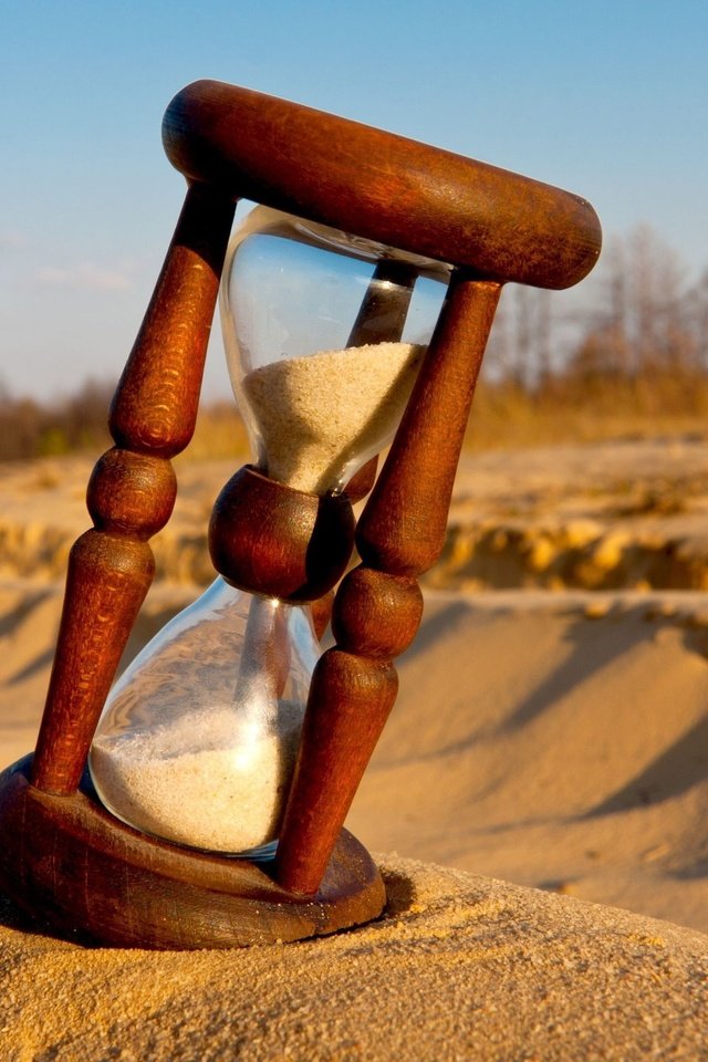 Обои песок, день, тень, время, песочные часы, sand, day, shadow, time, hourglass разрешение 3500x2300 Загрузить