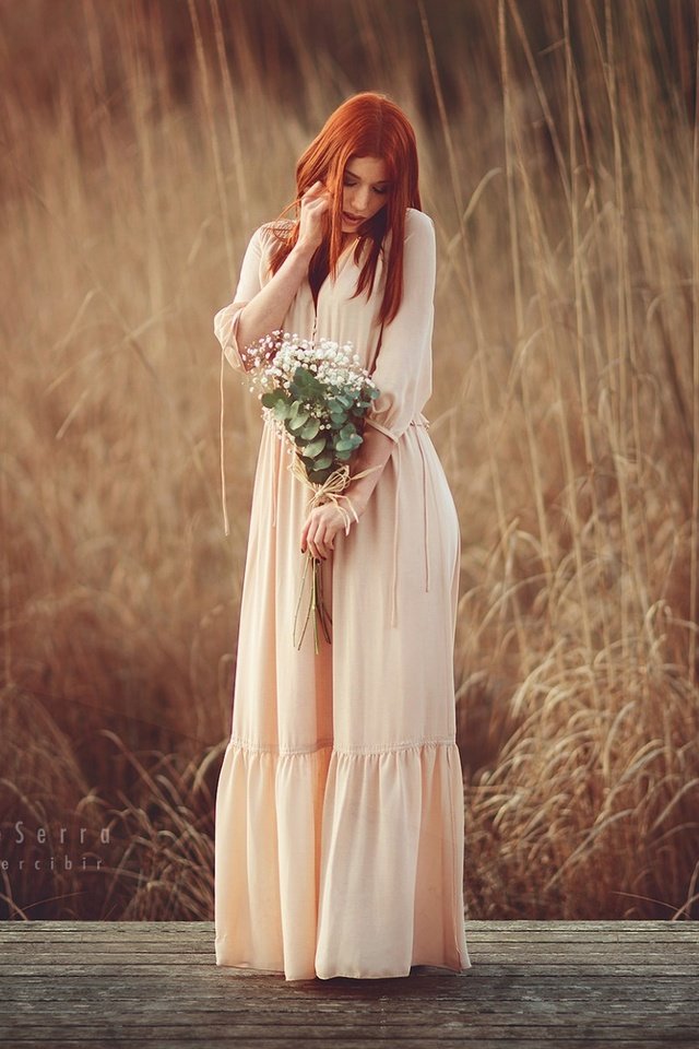 Обои цветы, природа, девушка, платье, букет, рыжеволосая, flowers, nature, girl, dress, bouquet, redhead разрешение 1920x1200 Загрузить