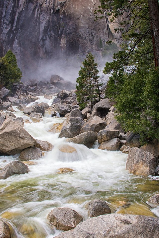 Обои скалы, природа, камни, лес, сша, горная река, йосемити, rocks, nature, stones, forest, usa, mountain river, yosemite разрешение 4945x3300 Загрузить