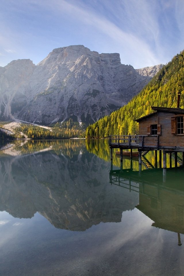 Обои вода, озеро, горы, природа, отражение, пейзаж, италия, домик, water, lake, mountains, nature, reflection, landscape, italy, house разрешение 2048x1365 Загрузить