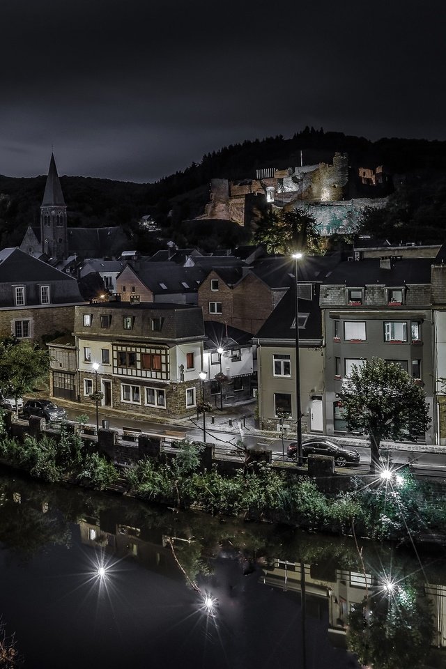 Обои ночь, огни, река, дома, бельгия, ла-рош-ан-арден, night, lights, river, home, belgium, la roche-en-ardenne разрешение 2048x1358 Загрузить