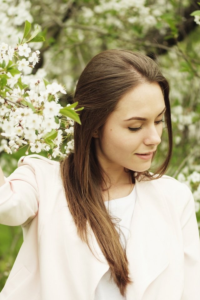 Обои цветение, девушка, портрет, модель, волосы, лицо, настя, flowering, girl, portrait, model, hair, face, nastya разрешение 2000x1333 Загрузить