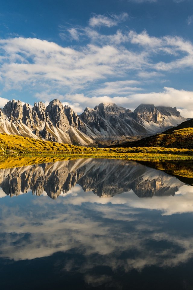 Обои небо, облака, озеро, горы, природа, отражение, пейзаж, christian thamm, the sky, clouds, lake, mountains, nature, reflection, landscape разрешение 1920x1200 Загрузить