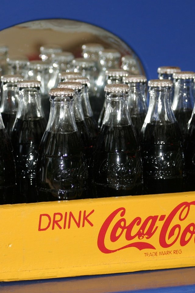 Обои напиток, стекло, бутылки, кока-кола, ящик, кола, drink, glass, bottle, coca-cola, box, cola разрешение 3072x2048 Загрузить