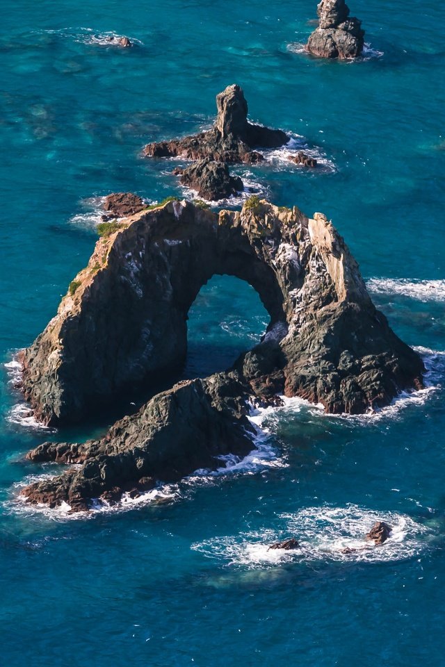 Обои вода, скалы, камни, море, океан, новая зеландия, water, rocks, stones, sea, the ocean, new zealand разрешение 3810x2540 Загрузить