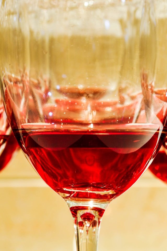 Обои вино, стекло, бокалы, алкоголь, красное, бокал вина, wine, glass, glasses, alcohol, red, a glass of wine разрешение 3905x2281 Загрузить